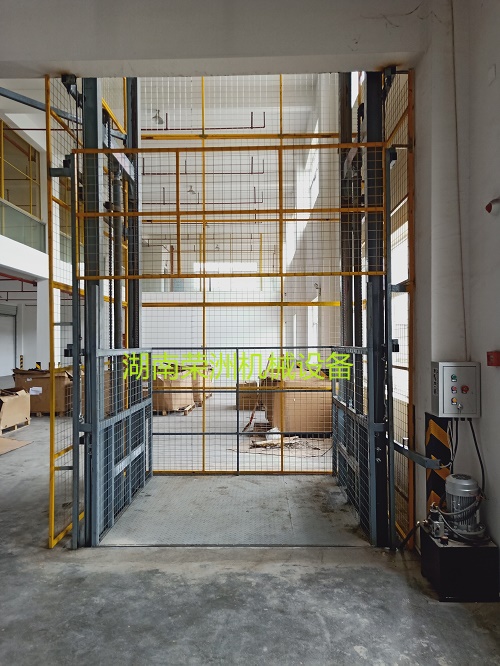 湖南升降平臺,長沙升降平臺,湖南手動叉車,長沙手動叉車,長沙液壓升降平臺,湖南升降貨梯,長沙液壓升降貨梯,長沙升降貨梯,湖南液壓升降機(jī),湖南升降平臺廠家,湖南升降機(jī),長沙升降機(jī),湖南升降機(jī)廠家